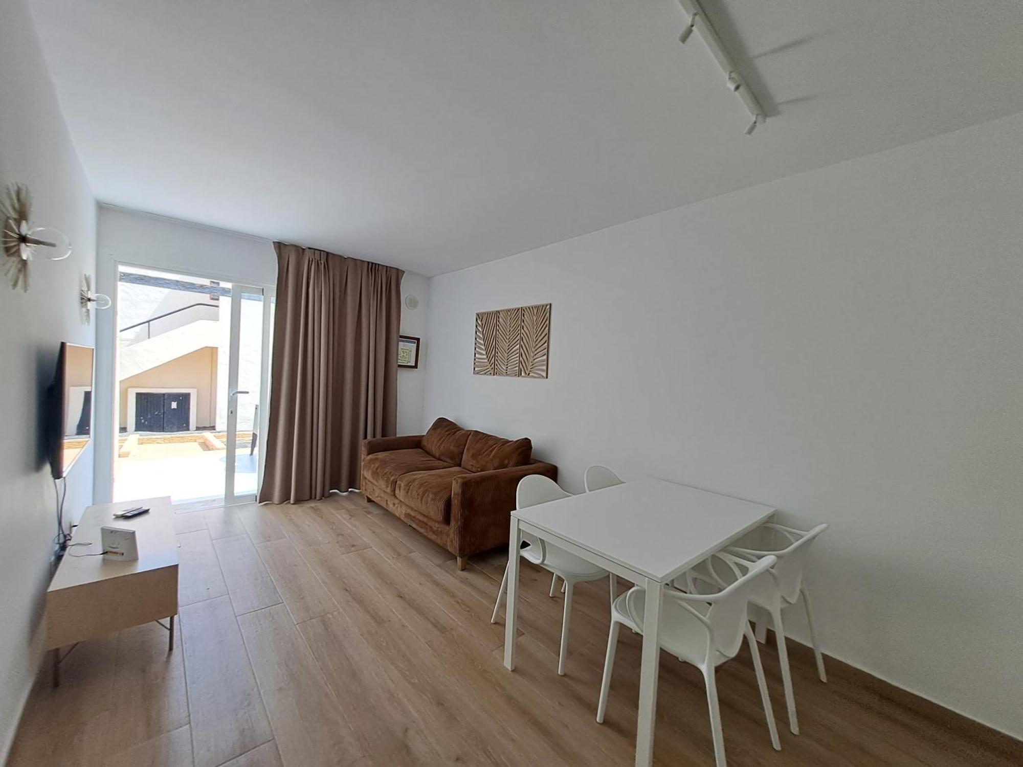 Homeforguest Apartamento Alisios 1 Con Piscina En Corralejo Luaran gambar